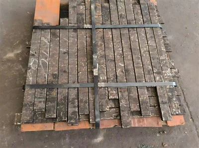 Біметальная пласцінка, якая ўстойлівая да зносу